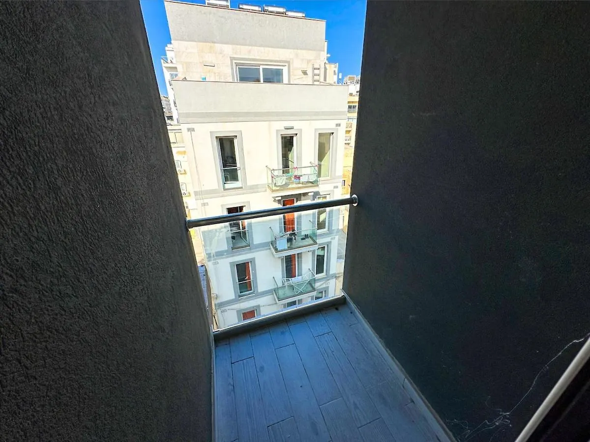 2-Bedroom In Paceville 2-A Saint Julian's Apartment