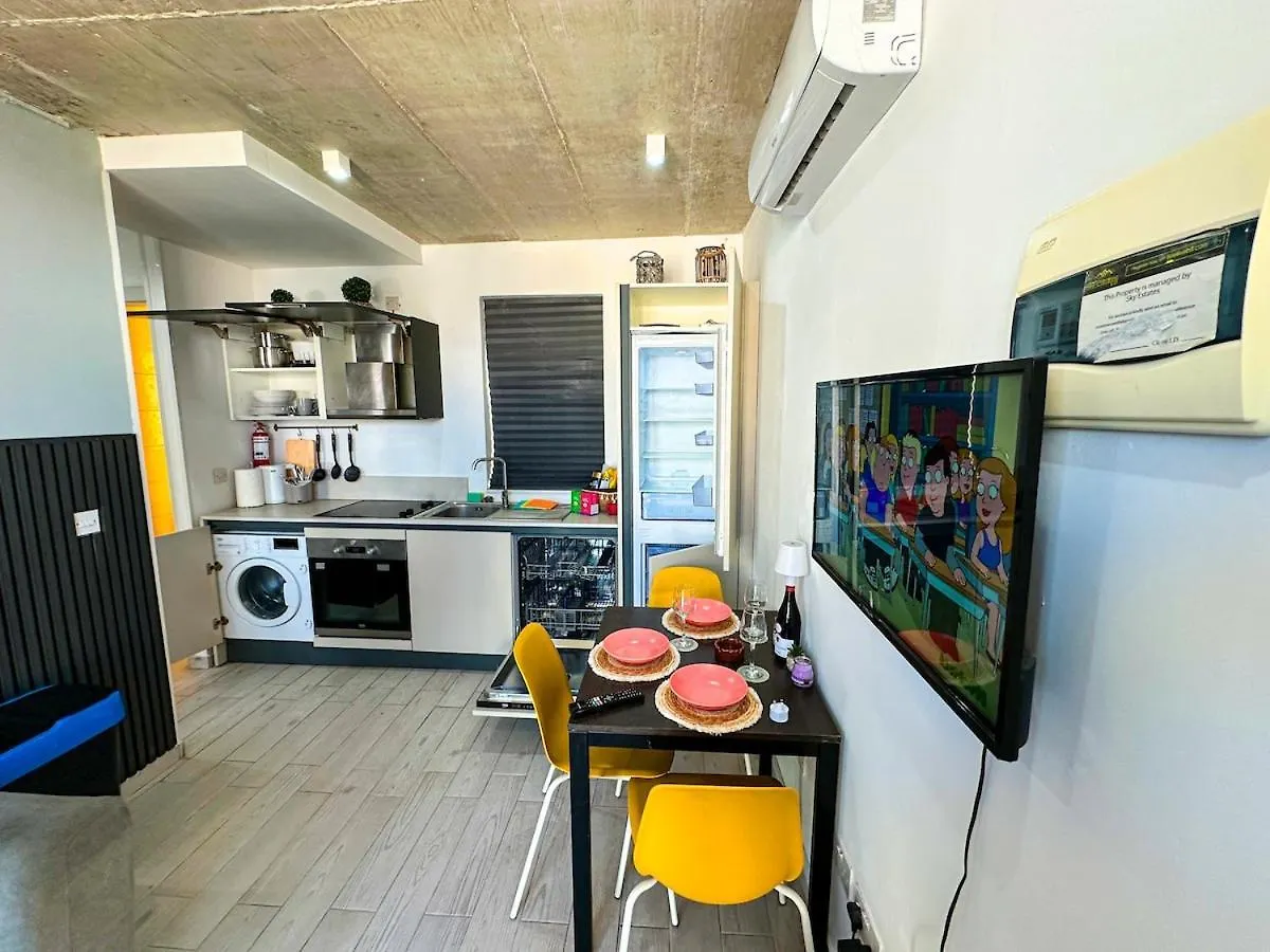 Apartment 2-Bedroom In Paceville 2-A Saint Julian's