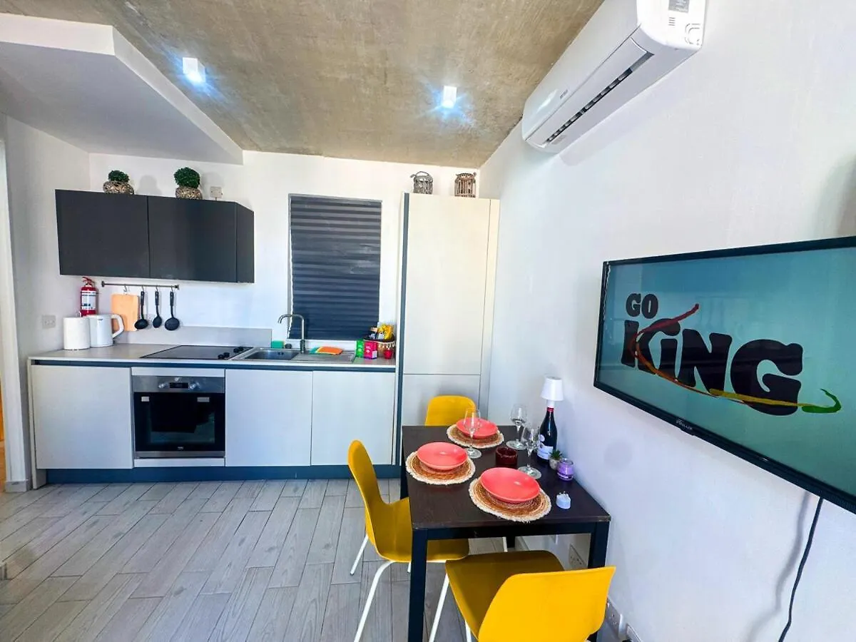 Paceville - 2A - Bright 2Br Apt With Balcony & Ac Near Night Life Saint Julian's 0*,