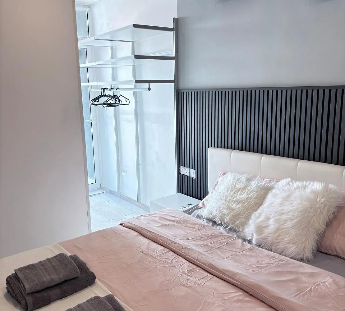 Paceville - 2A - Bright 2Br Apt With Balcony & Ac Near Night Life Saint Julian's Malta