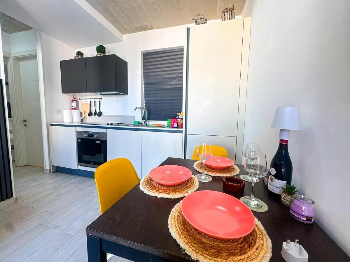 Paceville - 2A - Bright 2Br Apt With Balcony & Ac Near Night Life Saint Julian's